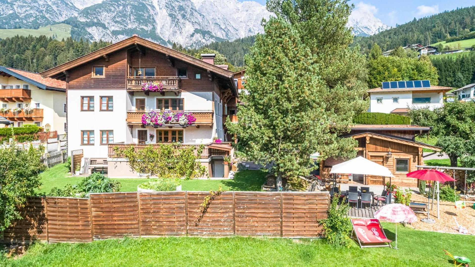 Familienbauernhof - Leogang Apartments Weissbacher Екстериор снимка