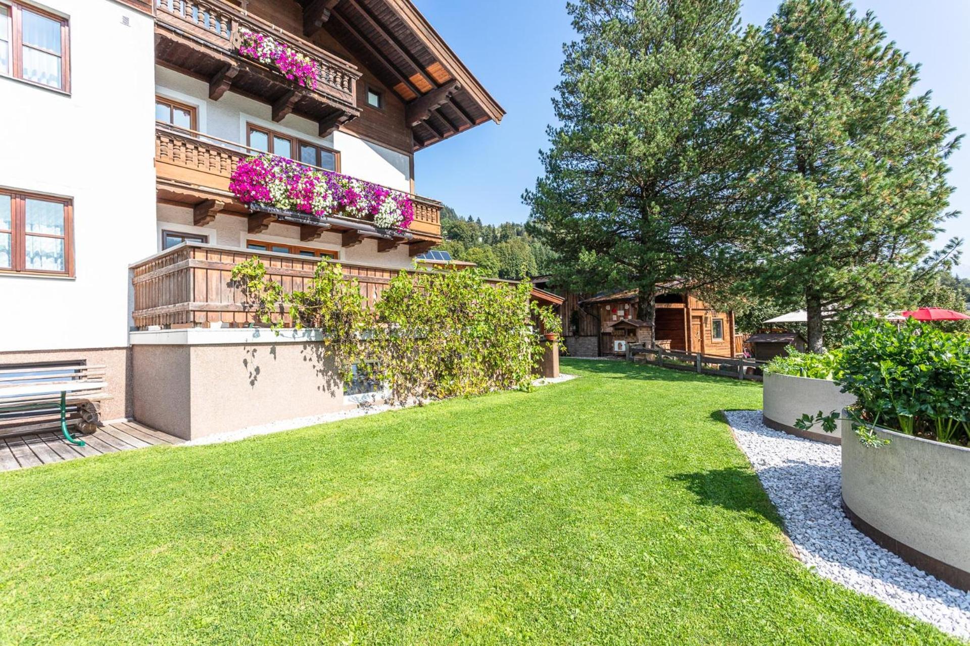 Familienbauernhof - Leogang Apartments Weissbacher Екстериор снимка