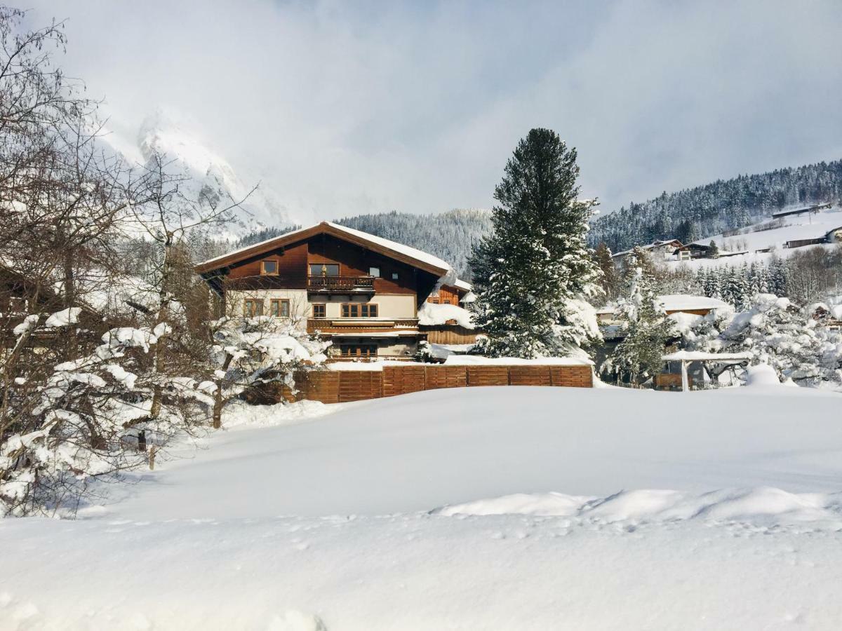 Familienbauernhof - Leogang Apartments Weissbacher Екстериор снимка